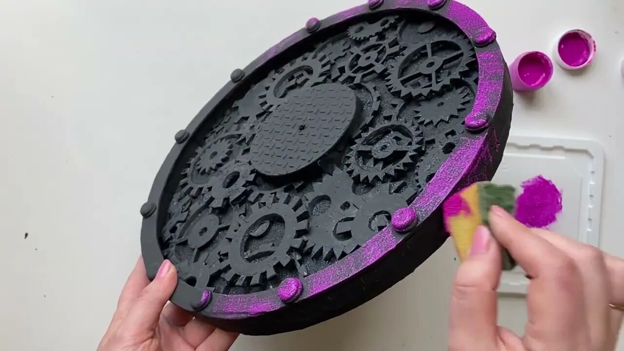 Styrofoam Gear Wall Clock / Styrofoam and Cardboard Wall Decor Idea