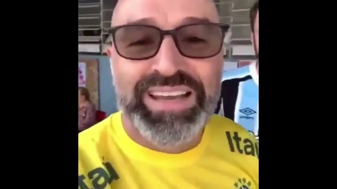 Pessoas que não conseguiram votar pq já votaram no lugar dela
