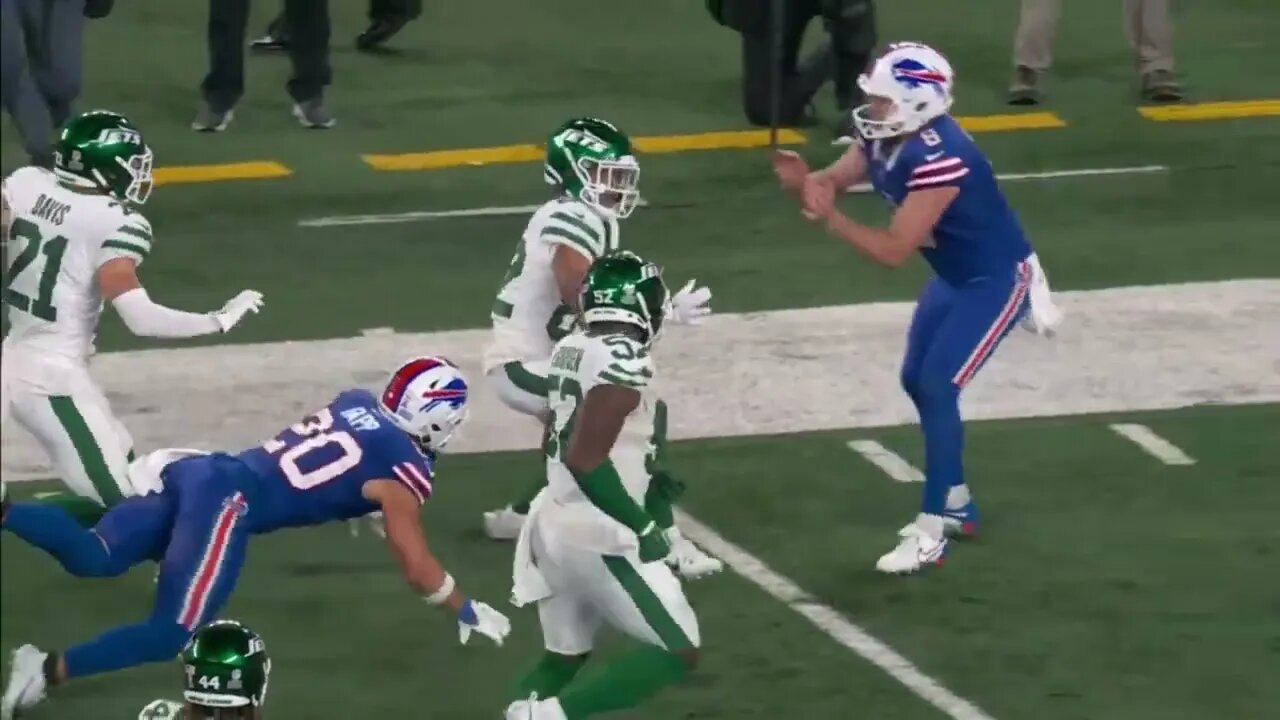 The Most Pathetic Tackle Attempt in Football History