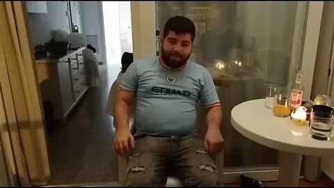 Video es mi entrevista introductoria sobre mí y mi nuevo contenido en YouTube, Facebook e Instagram.