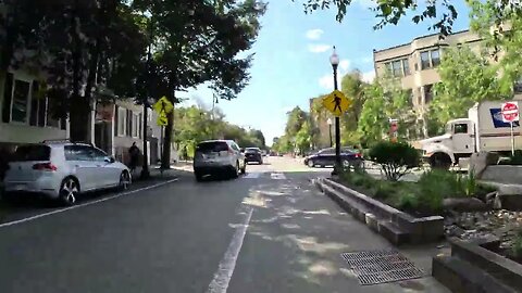 Boston 4K Cambridge Bike - Central to #harvarduniversity parks on Western Ave check out bike lanes