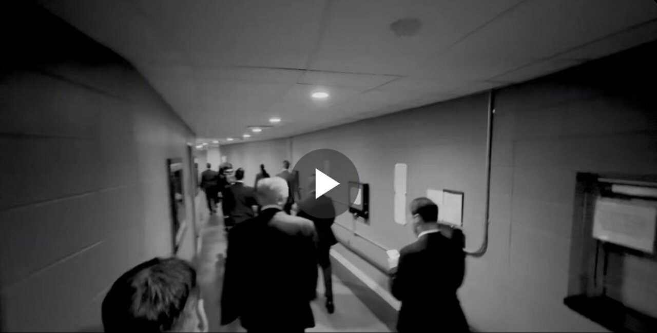 Minutes before taking the stage at the Veterans Memorial Coliseum in Uniondale...