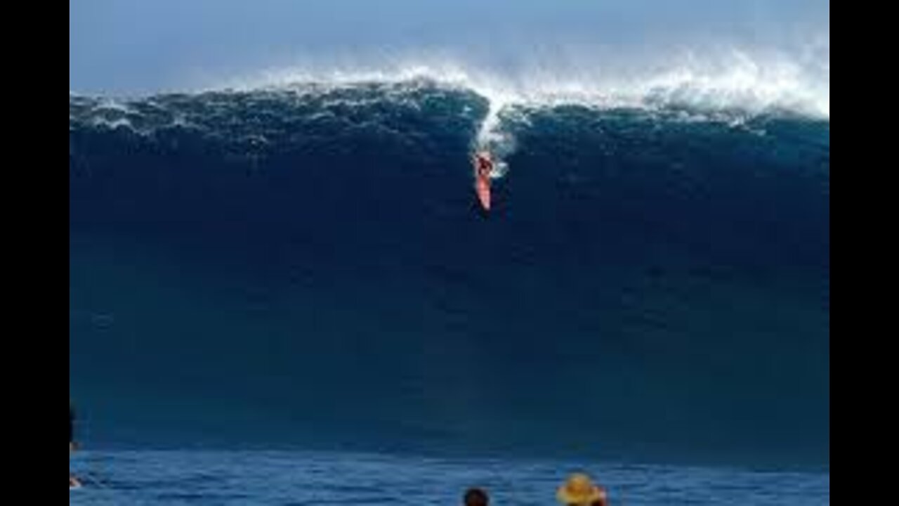 HUGE waves surfing!!! Amazing waves!!! WOW !!!