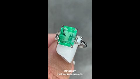 Top 4.90tcw Colombian emerald emerald cut and diamond three stone engagement anniversary ring 18K