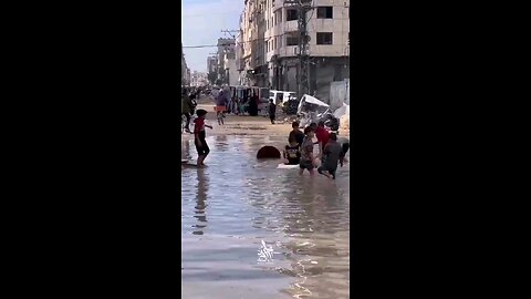 Children in Gaza find joy in playing in the flooded streets ❤️