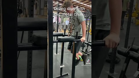 Doing dips with big metal chain #epicfail #gym #shorts