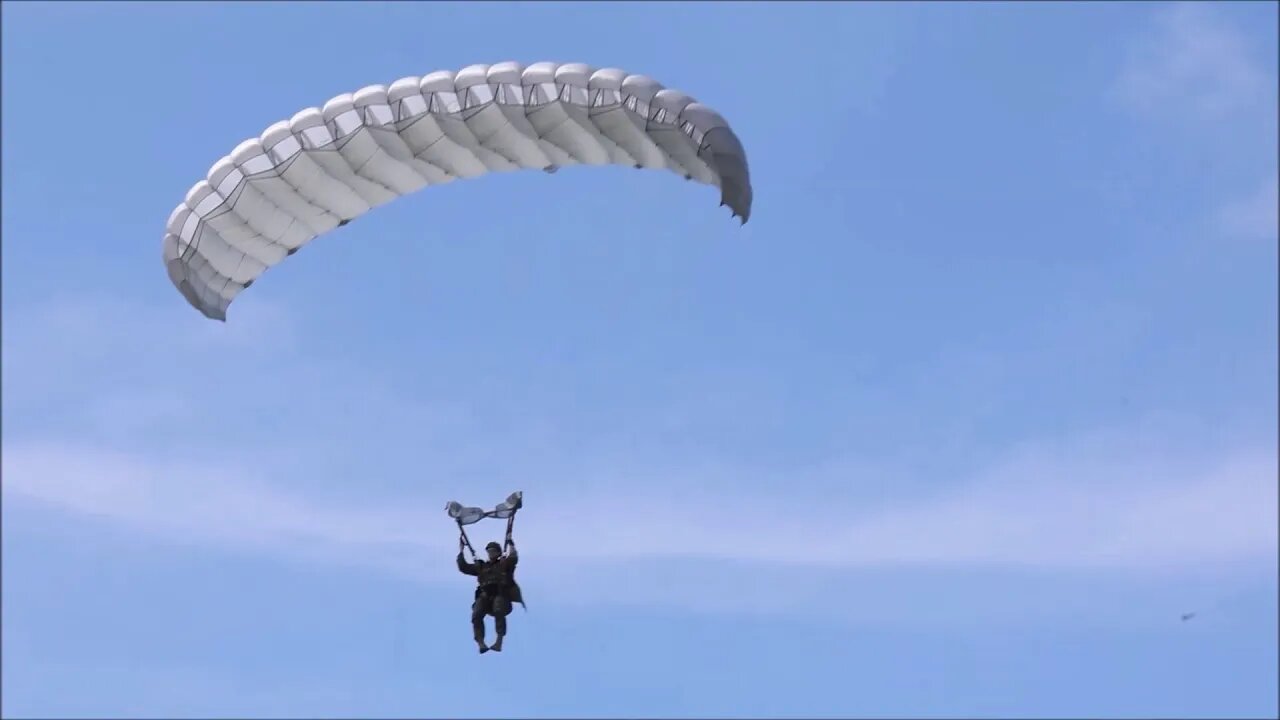 Recon Marines Conduct Parachute Operations on Le Shima