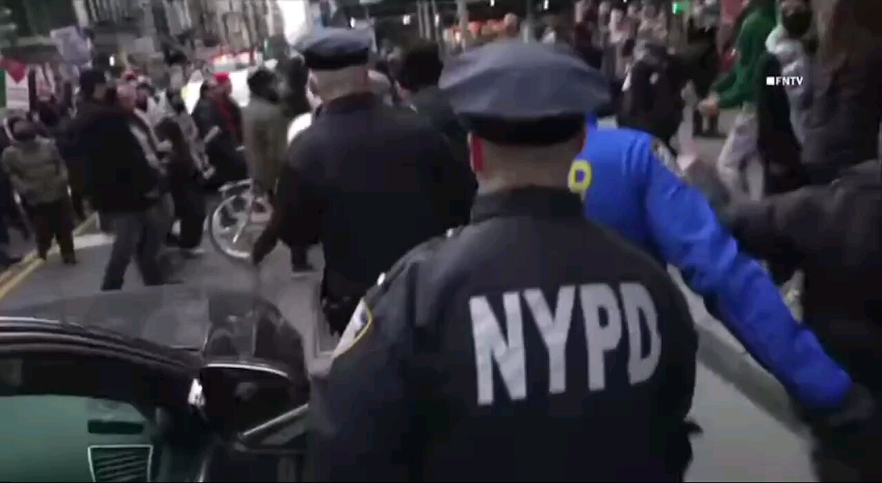 Antifa and intifada Allah Akbar screams and arrests made outside NYC Mayor Adams IFTAR event