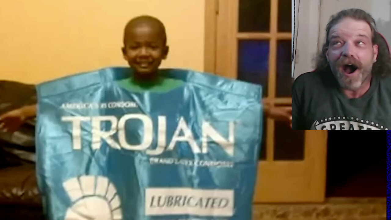 Try Not to Laugh Awful Costumes that Ruined Holloween Reaction