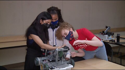 UNLV encourages girls to enter STEM fields in robotics camp
