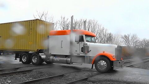 CSX Sister Fast Intermodal Trains in Baltimore, Maryland