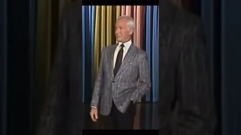 Johnny Carson roasts Joe 🤣