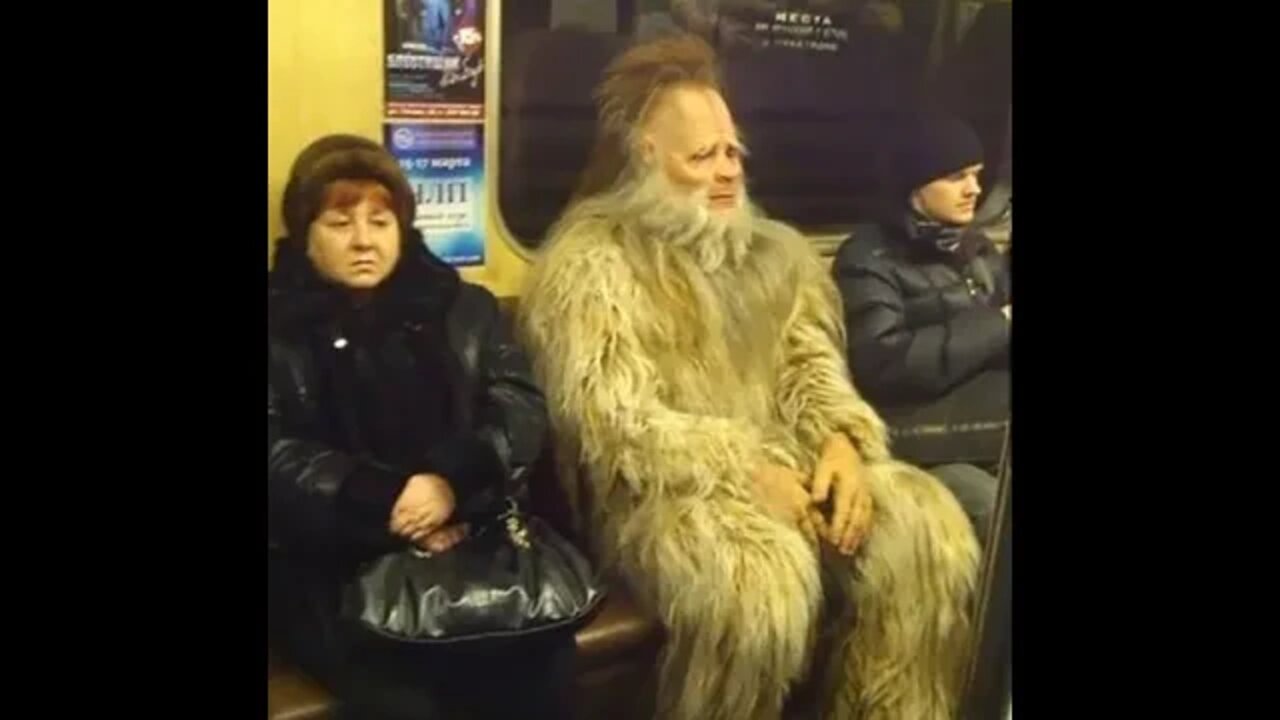 People Being Weird On The Subway