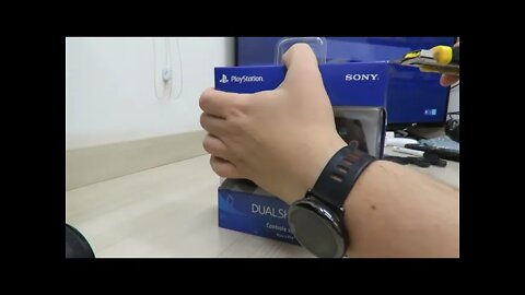 8º Controle Dualshock 4 - PlayStation 4 - Preto - para ser o segundo controlador do MiSTer FPGA
