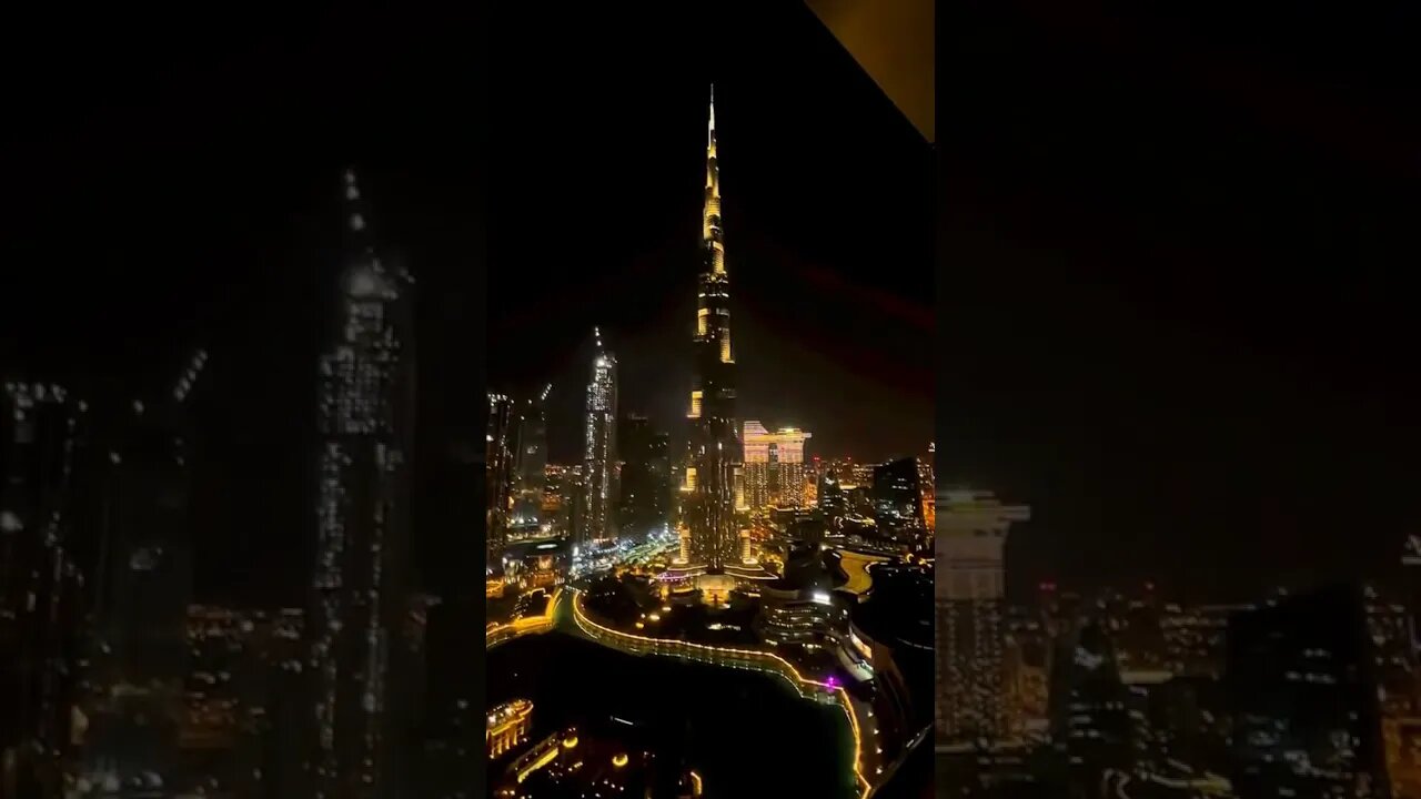 Burj Khalifa lightning #burjkhalifa #lazershow #dubai #shorts #2023