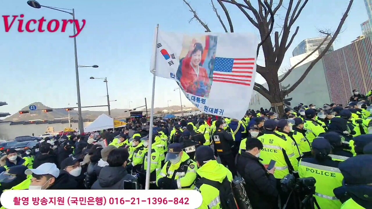 Korea 20211221. 한국언론카메라들&자영업자들 경복궁가축우리에 들어간날..아 자유는 어디로 갔나..