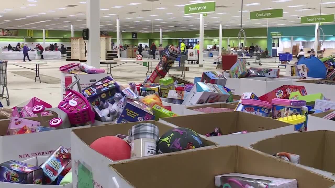 Salvation Army starts their Christmas distribution