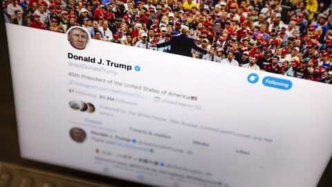 Trump Signs Order That Targets Legal Protections for Social Media