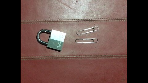 2 paper clips to open the lock (a little test for myself)
