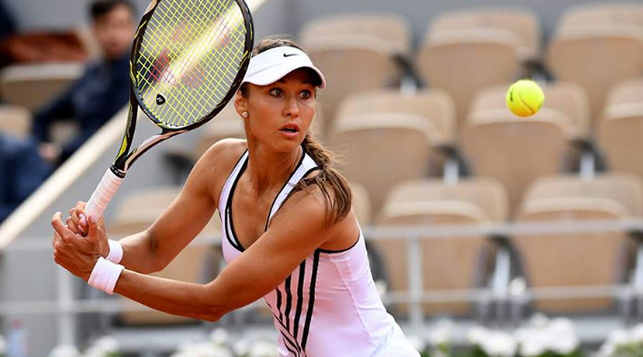 Polish Airlines didn´t let tennis player Vitalya Dyachenko on the flight because she´s Russian