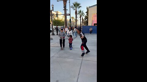 Started dancing and my siblings joined in🔥