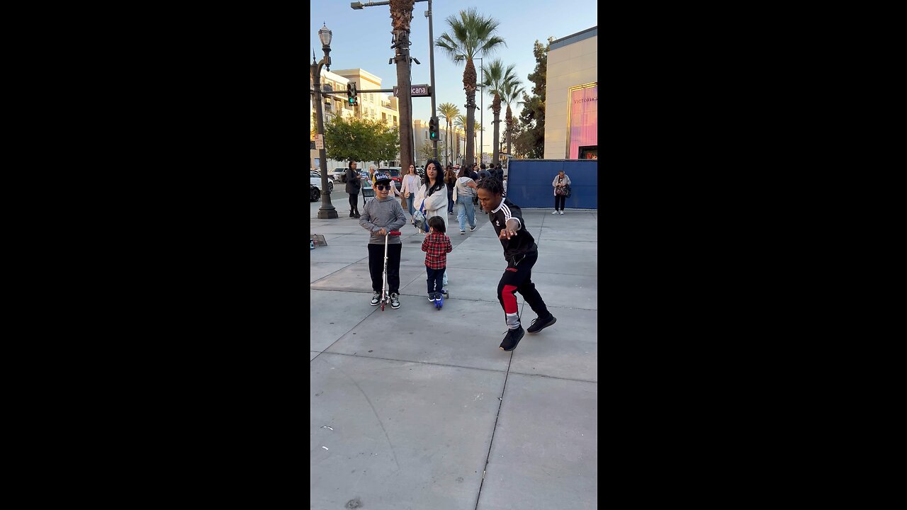 Started dancing and my siblings joined in🔥