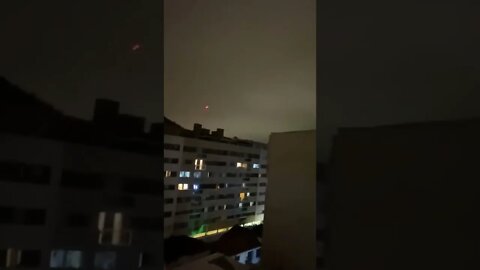 Casimiro gritando VASCO na janela