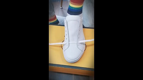 how to tie shoelaces,19 creative ways to tie shoeslaces, shoe lace style #short