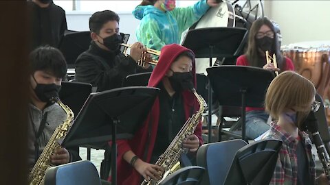 New performing arts school opening at the Mapleton Arts Center on Broadway