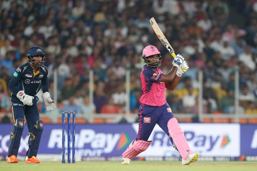 Hat-trick of 6s: Samson goes berserk against Rashid Khan