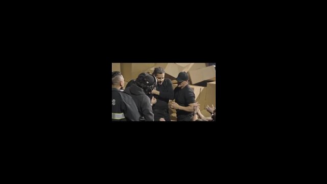 David Blaine dislocates shoulder during performance at Resorts World