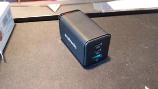 Unboxing: Power Bank, 20000mAh And usb C wall charger