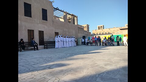 Arabic dans with Dubai in the best vlgo