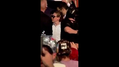 What a Secret Service temp worker looks like in action. Sound on!! 😂😂😂