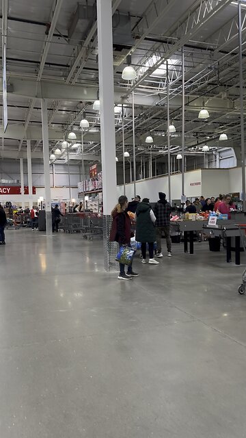 Almost Empty COSTCO - Are People Running Out of Money in Canada?