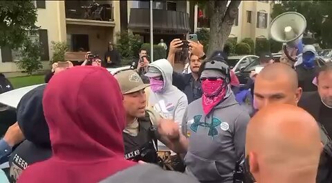 WARNING - Riot between Parents Coalition protesters and LGBTQ+ Antifa One Antifa arrested