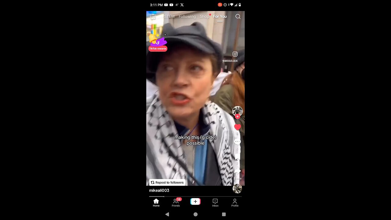 Actress protests for the genocide in Palestine to stop