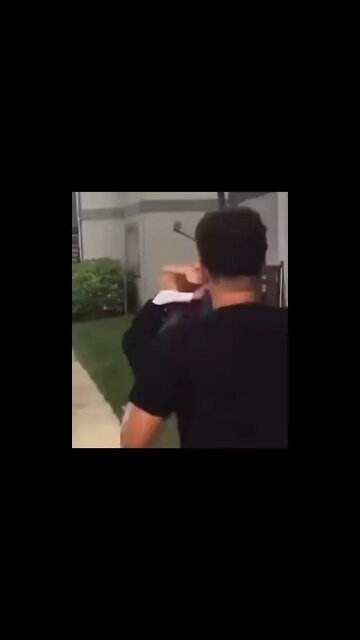 Female WWE fighting video 😃