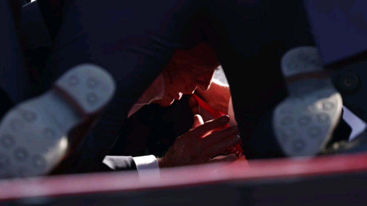 #BreakingNews Images from the Chaotic Seen at PRESIDENT Donald Trump's Pennsylvania Rally