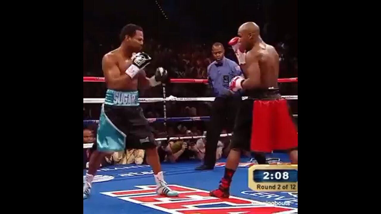 When Sugar Shane Mosley hurt Floyd Mayweather