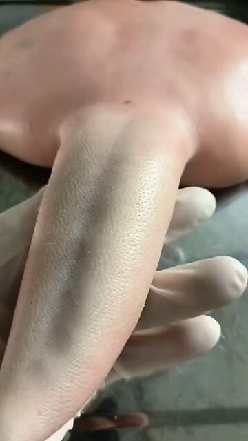 I couldn’t look away 😱