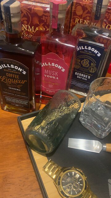 Polishing Ancient Bottles