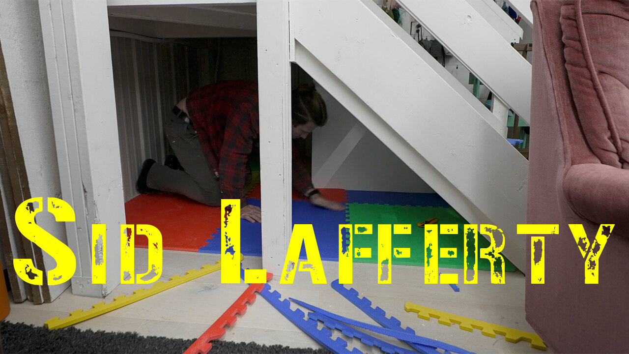 Daily Vlog #289. Padded the play nook floor.