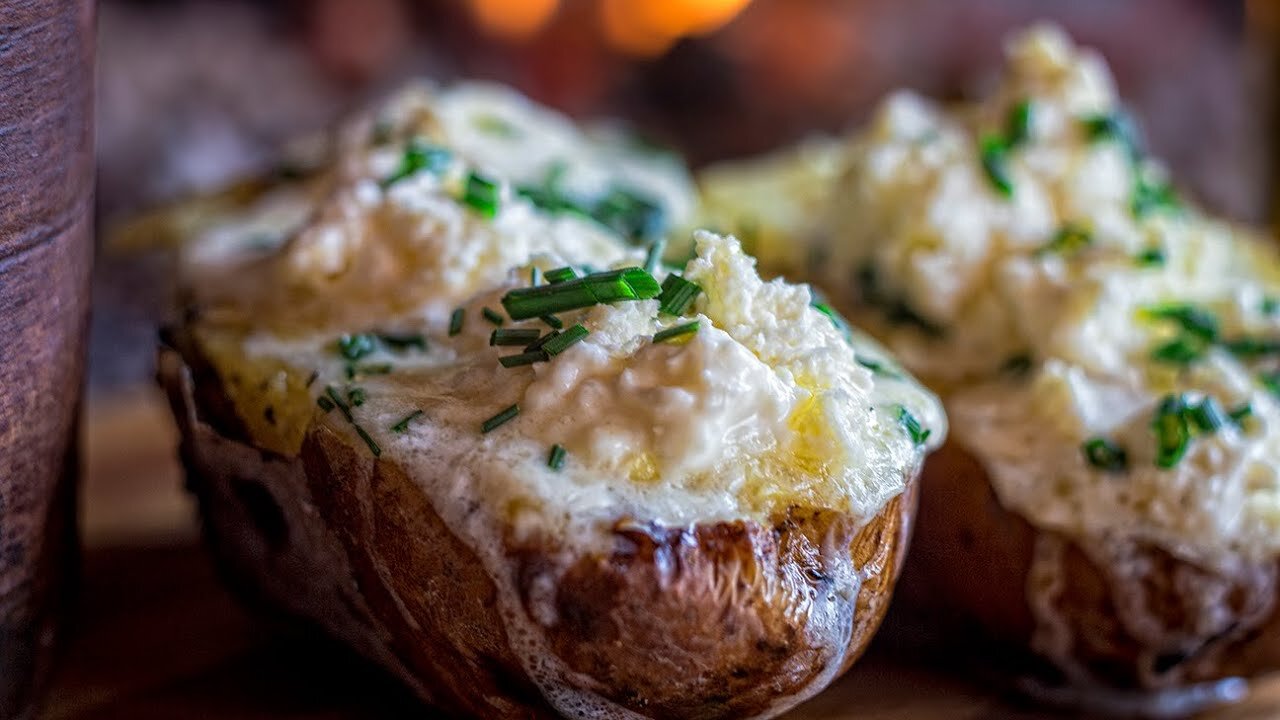 TASTY BAKED POTATO ON COALS WITH SOUR Cream!