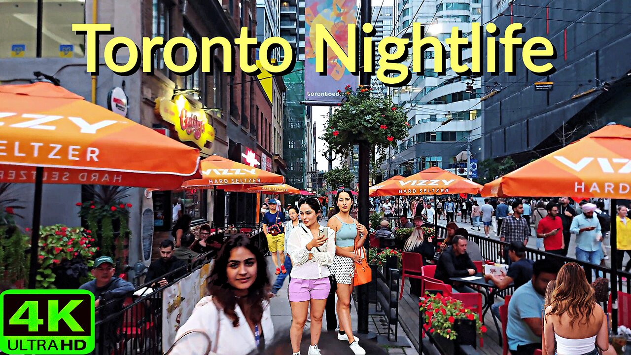 【4K】Downtown Toronto Nightlife 🇨🇦