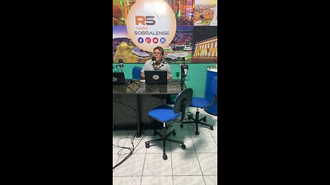 Programa no furacão da política