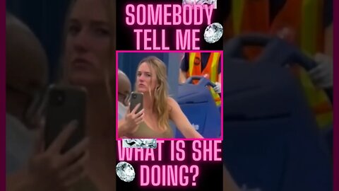 |NEWS| Why Was She Recording Him And Looking Around 🤔