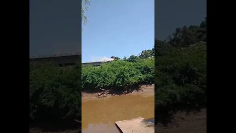 Momento exato da explosão do caminhão tanque!😯😯😯