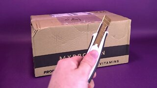 What's Inside The Zbox Threads Subscription Box for January 2022? @The Review Spot