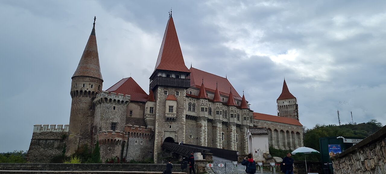 Castle Corvin, Hunedoara Romania *also not Draculas Castle which is barely a ruin now